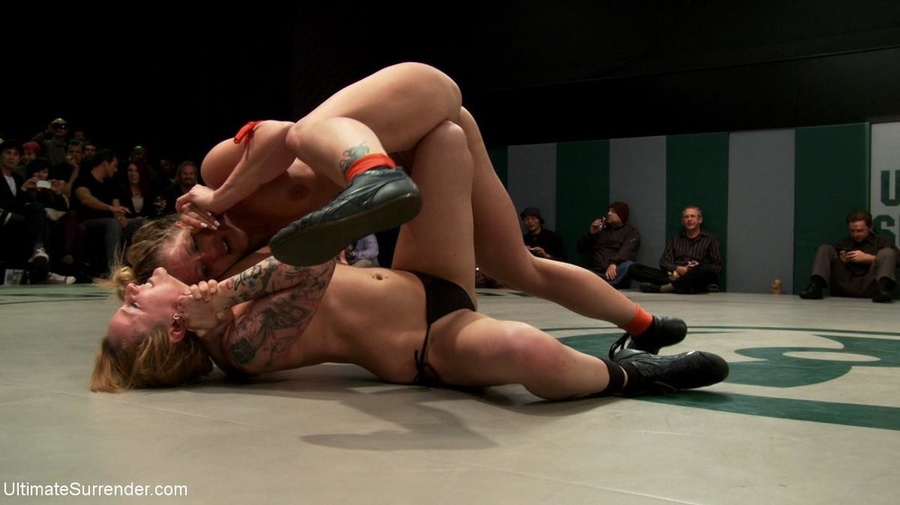 Bunch of horny bitches in the ring want to get nasty - XXXonXXX - Pic 8