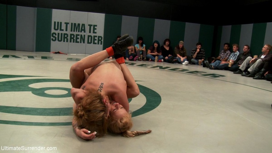 Bunch of horny bitches in the ring want to get nasty - XXXonXXX - Pic 11