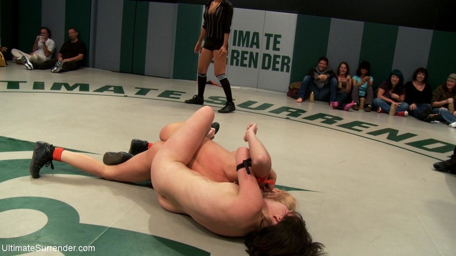 Bunch of horny bitches in the ring want to get nasty - XXXonXXX - Pic 13