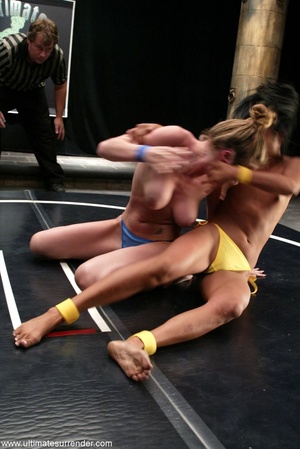 Asian bitch fucks her opponent with a st - Picture 2