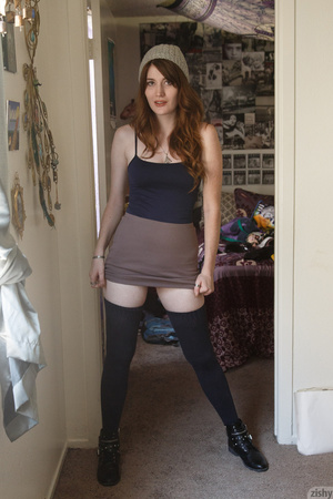 Ginger gal in black stockings displays h - Picture 3