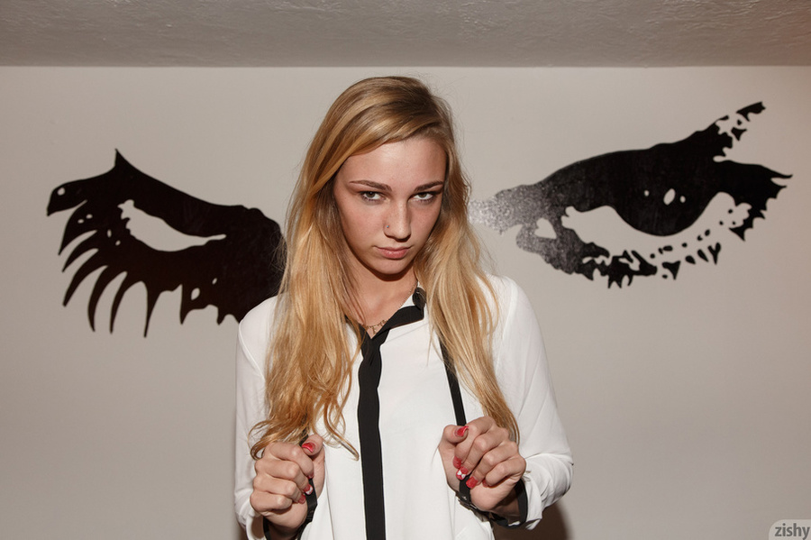 Blondie with a pierced nose takes off her w - XXX Dessert - Picture 2