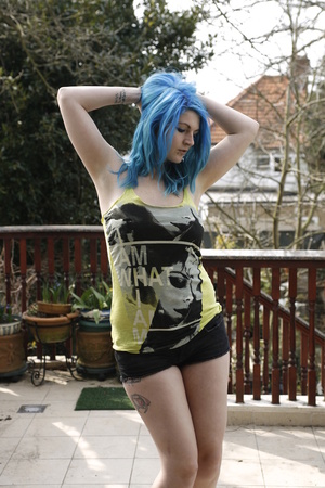 Blue haired newbie gets down to her polka-dot panties on porch - Picture 2