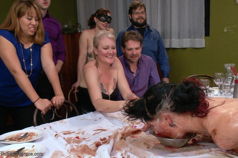 Party-goers make a mess of the miss on the  - XXX Dessert - Picture 15