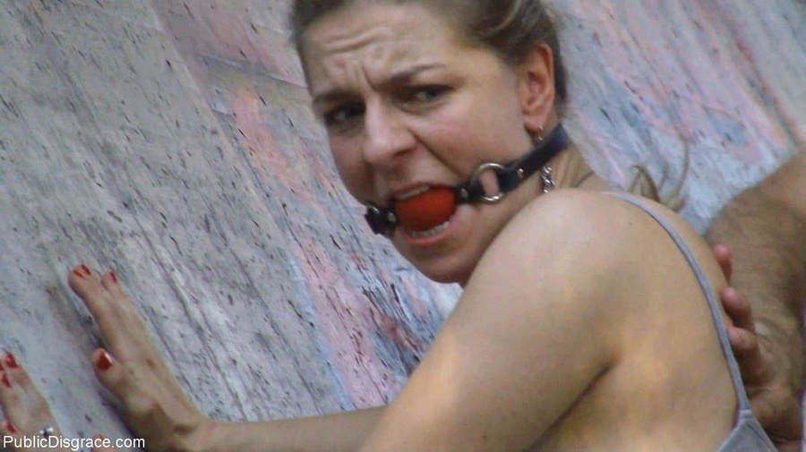 During outdoor hardcore play, a submissive  - XXX Dessert - Picture 8