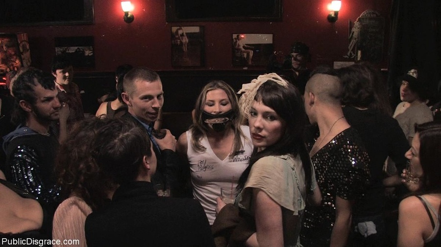 Attractive slave does what she is told, and - XXX Dessert - Picture 2