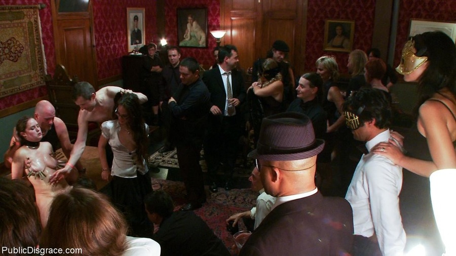 Winsome woman does whatever she is told, an - XXX Dessert - Picture 16