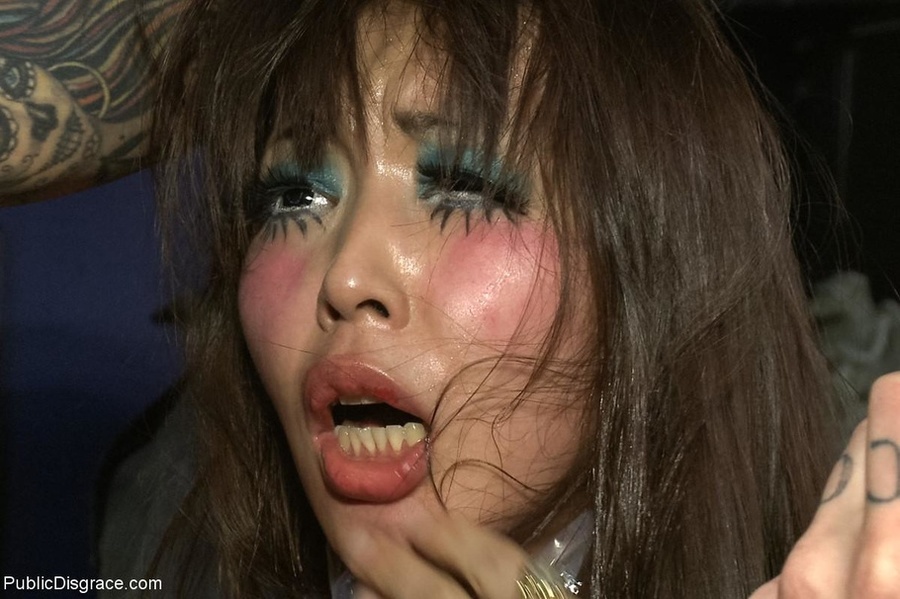 Asian tart is painted like a clown and span - XXX Dessert - Picture 10