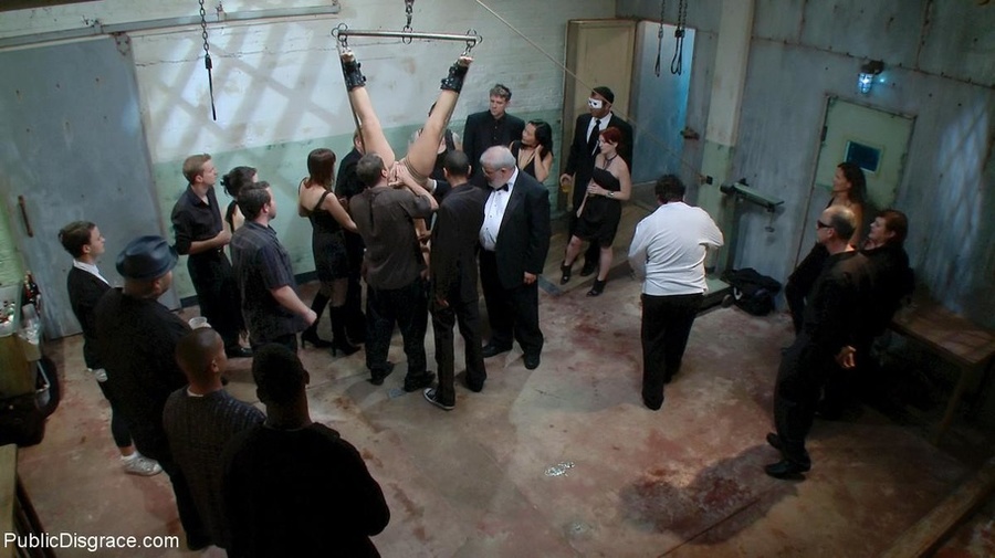 Kinksters collect to witness a woman bound  - XXX Dessert - Picture 5