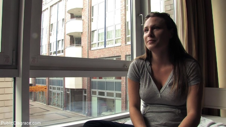 Girl in black heels is naked on public tran - XXX Dessert - Picture 17