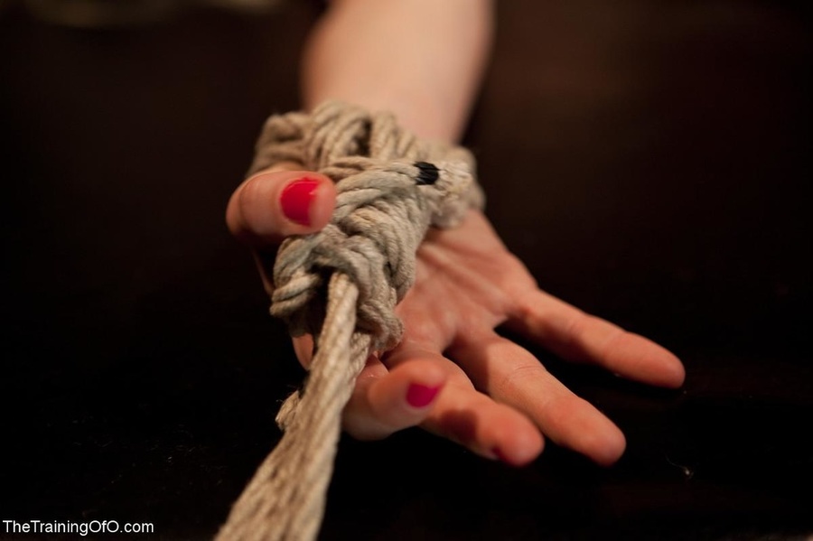 Tattooed sex kitten is open to all kinds of - XXX Dessert - Picture 14