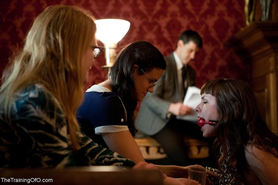 Slave’s obedience is impressive to guests w - XXX Dessert - Picture 8