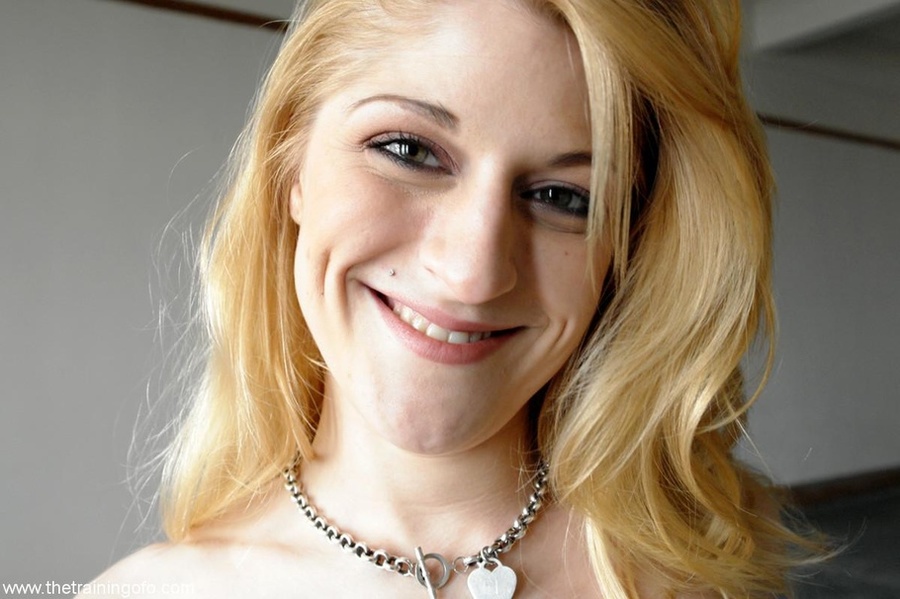 Maven’s slave training starts in a dirty pu - XXX Dessert - Picture 3