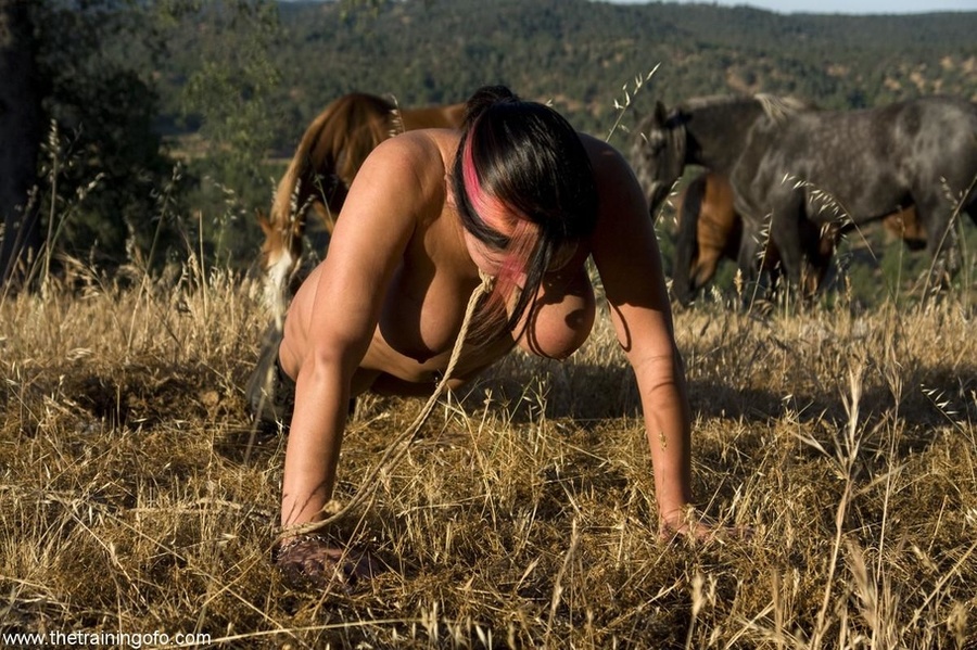 An outdoor BDSM session is so hot when two  - XXX Dessert - Picture 2