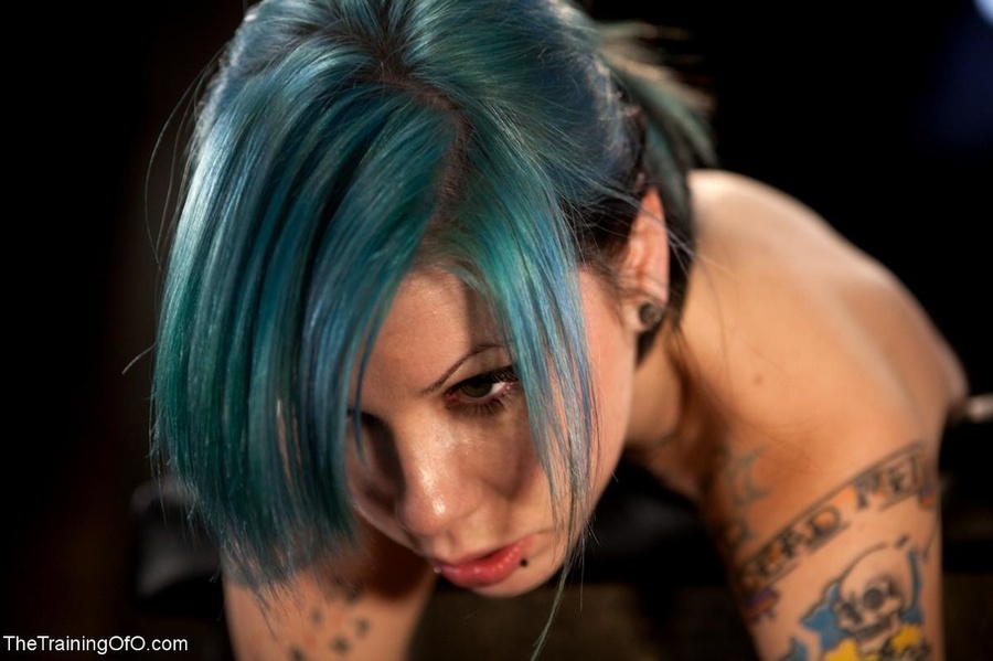 Alt girl and her best friend endure dauntin - XXX Dessert - Picture 12