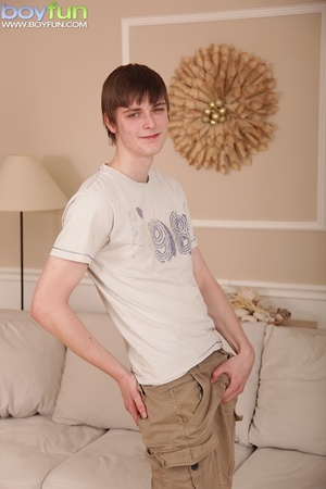 Cute little twink with thick bush cums hard into his fleshlight - Picture 3