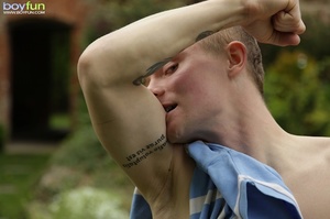 This pale dude shows us his yummy dick outdoors and poses hot - XXXonXXX - Pic 4