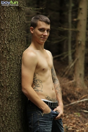 He brought his fleshlight to the woods with him and enjoys licking his cum - Picture 4