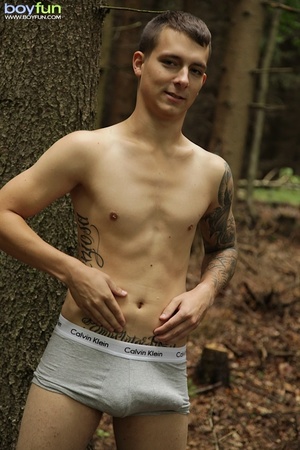 He brought his fleshlight to the woods with him and enjoys licking his cum - Picture 7