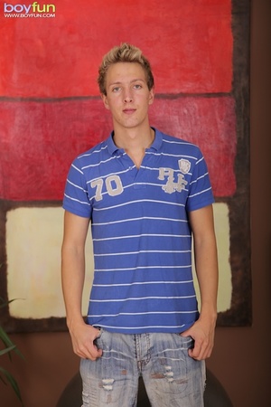 Blonde gay in blue shirt and black briefs flashes everything - XXXonXXX - Pic 1