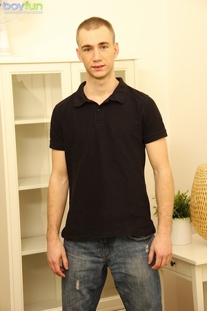 Hairy dude wearing nice jeans and black shirt shows us his tight and delicious ass - Picture 1