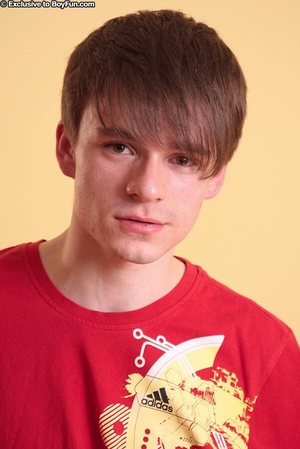 Pale dude with innocent face gets so horny and looks hot in his red shirt - Picture 2