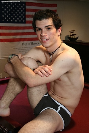 Patriotic student enjoys teasing horny men in his free time - Picture 10
