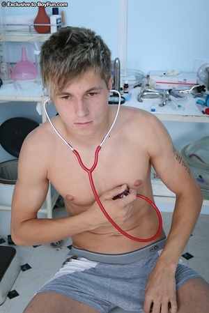 Emo gay man with a stethoscope likes to play doctor - XXXonXXX - Pic 7