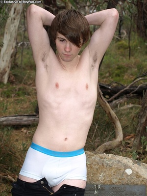 White guy with long hair goes naked in the forest - XXXonXXX - Pic 9