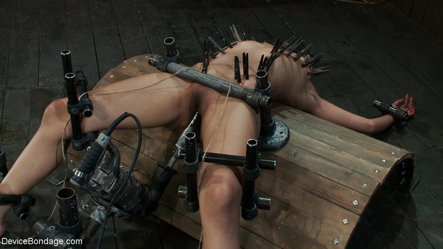 Exotic hottie is helpless against the sinis - XXX Dessert - Picture 15