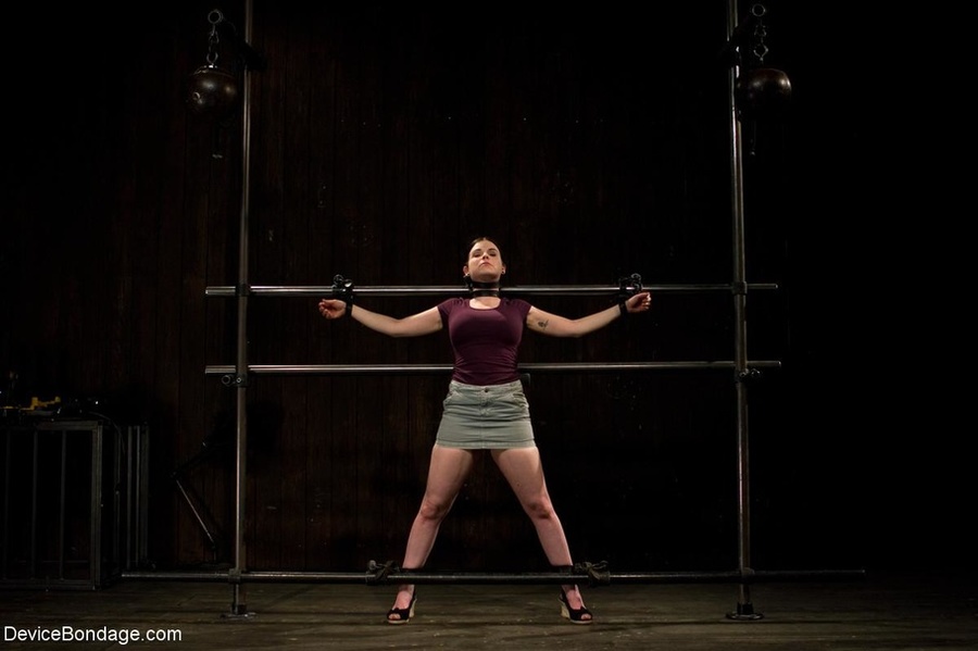 Expert bondage keeps a girl in place for pa - XXX Dessert - Picture 1