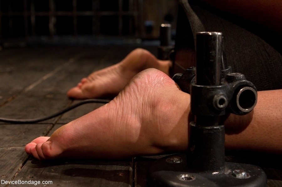 Chained chica can’t believe how great it fe - XXX Dessert - Picture 13