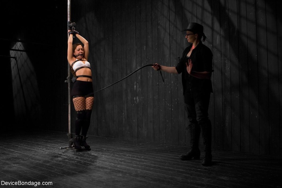 Hot harlot in sexy black fishnets cannot be - XXX Dessert - Picture 3