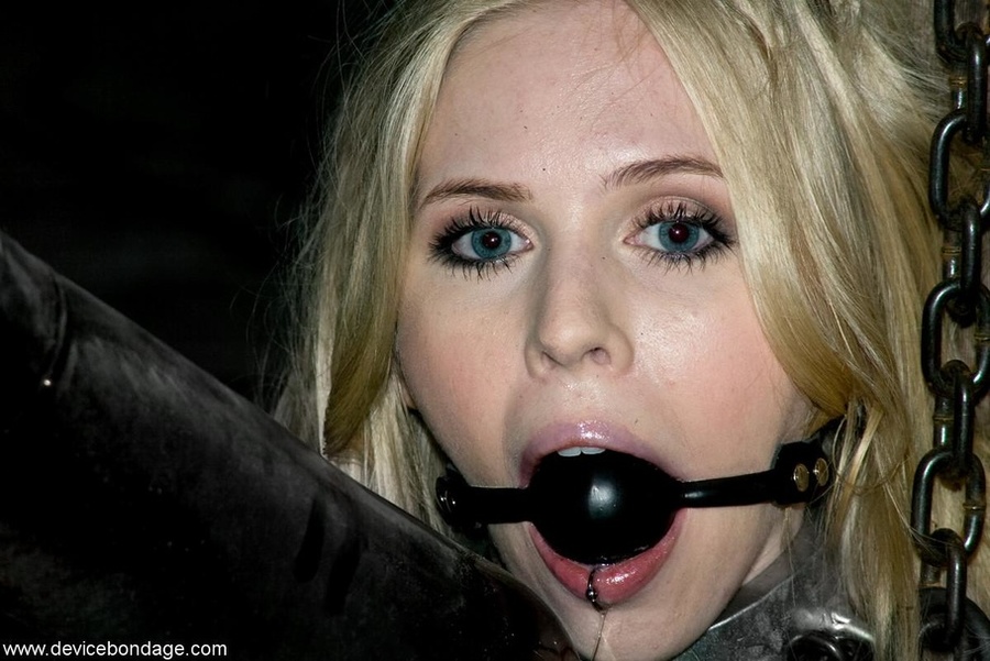 Leather and chains accomplish exactly what the Mistress wants to do with her two idiot slaves. - XXXonXXX - Pic 9