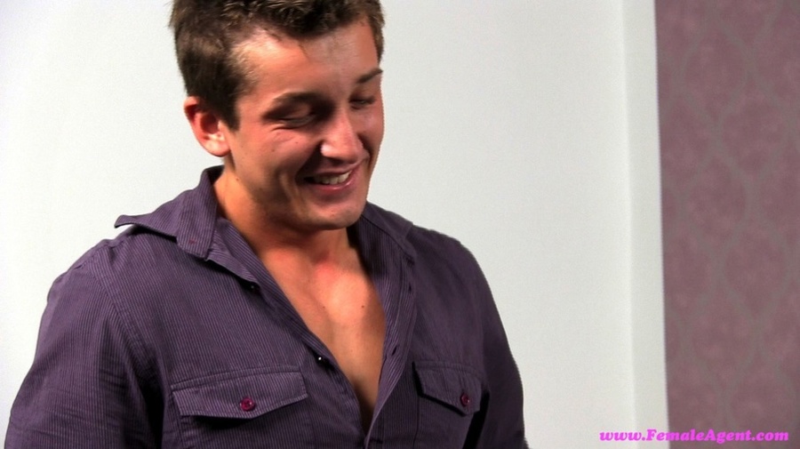 Steaming hot agent with glasses makes a han - XXX Dessert - Picture 3