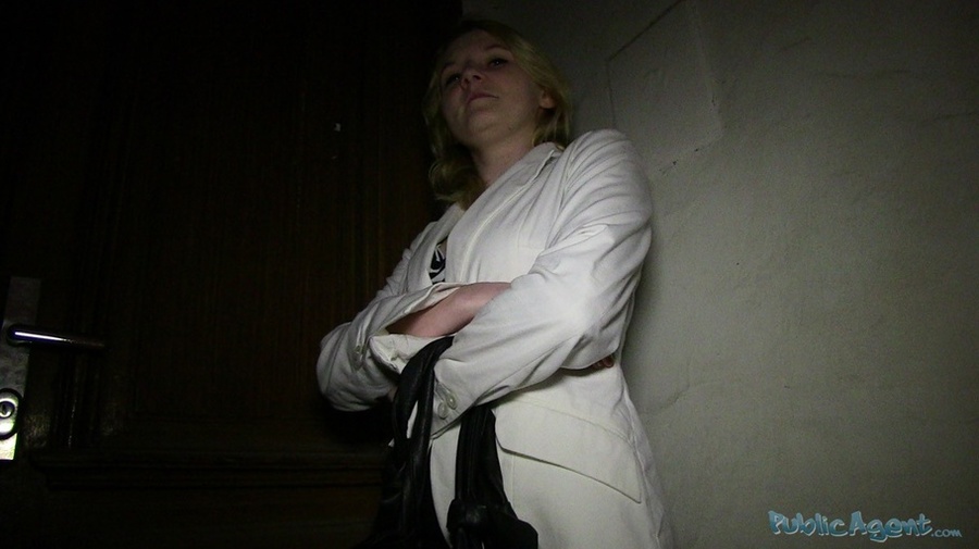 Horny blonde in stripped top and white jack - XXX Dessert - Picture 4