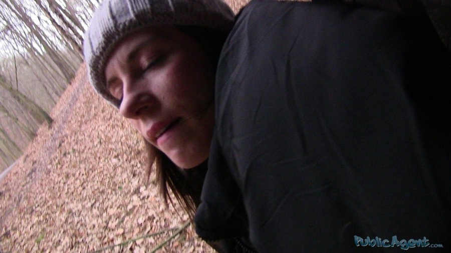 Brunette in black jacket and grey head warm - XXX Dessert - Picture 13