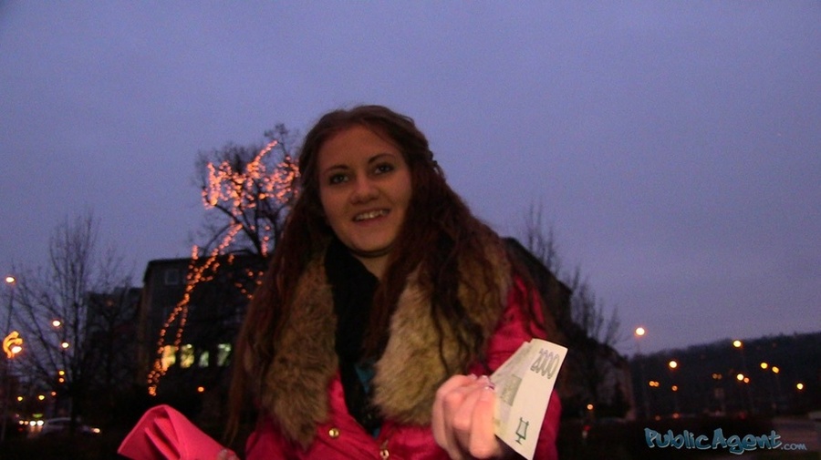 Tattooed brunette in fur coat blows and rid - XXX Dessert - Picture 3