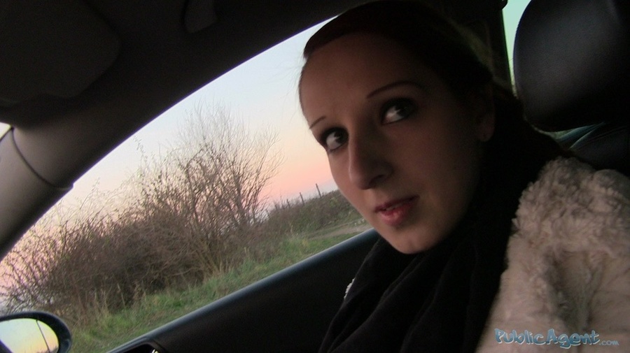 Hot gold hair babe in white fur coat takes  - XXX Dessert - Picture 5