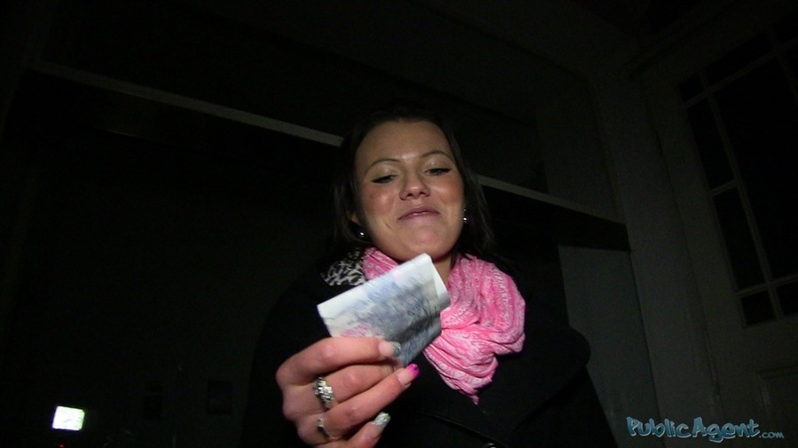 Brunette in black coat and pink bra sucks a - XXX Dessert - Picture 6