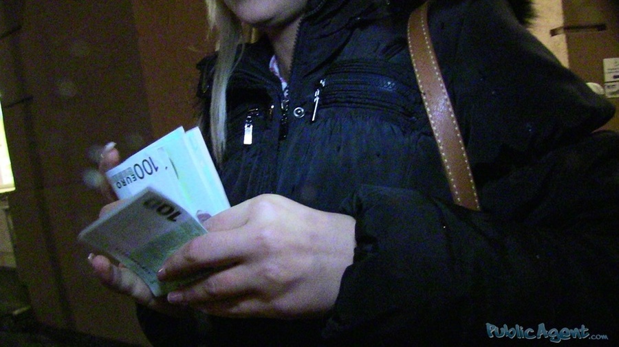 Sexy blonde in black coat and checkered shi - XXX Dessert - Picture 4