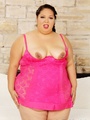 Plump brunette in pink dress drills - Picture 4