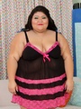 Chubby dark hair mama in pink and black - Picture 1