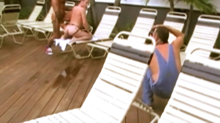 Tattooed hunk gets his cock sucked by fresh - XXX Dessert - Picture 2