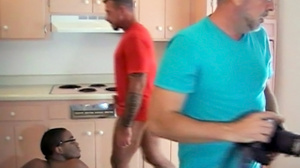 Guy in red top gets his cock sucked by b - Picture 24