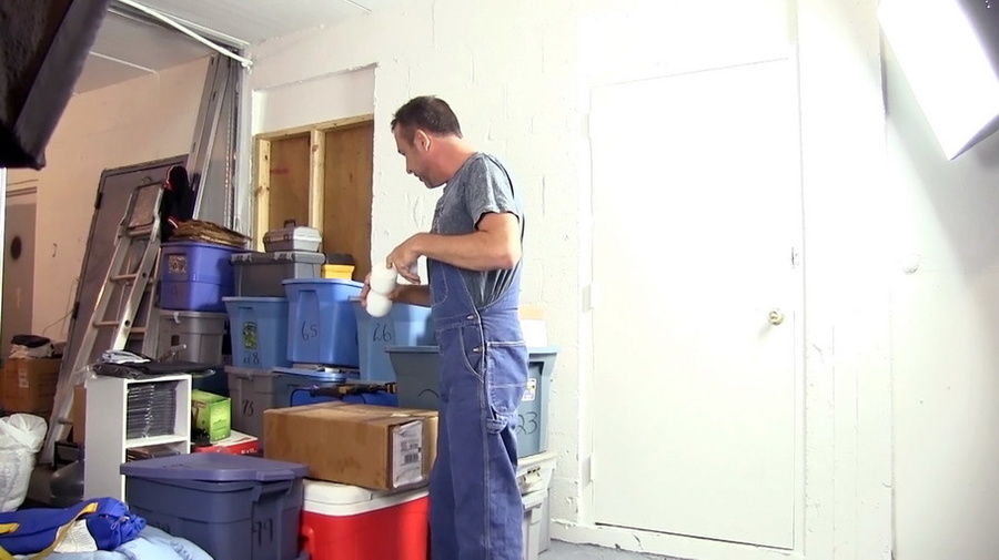 Nasty guy in jeans dungarees finds sex toy  - XXX Dessert - Picture 2