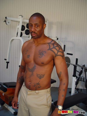 Tatted up black man uses a cock ring whi - Picture 3