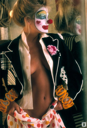 Seriously sexy blonde clown shows bouncy - XXX Dessert - Picture 12