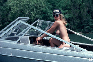 Lovely nude boat rider with hot shapely  - XXX Dessert - Picture 9
