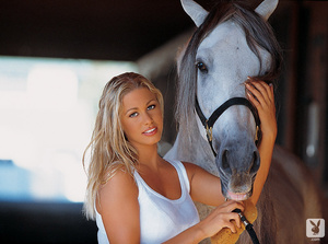 Charming sexy blonde horse rider models  - Picture 4